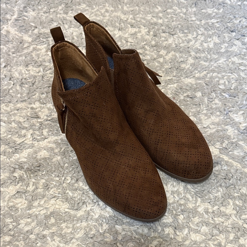 Women’s 9 Dr. Scholl's Rich Brown Ankle Boots
